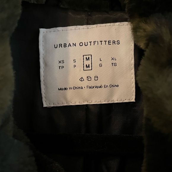 Urban Outfitters camo jacket - Picture 3 of 5